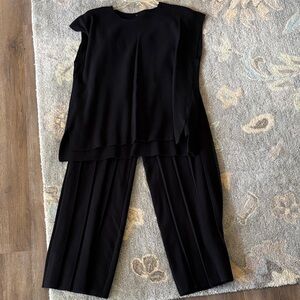 Elegant Black Women's 2 piece lightweight sweater set